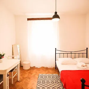 Cozy Studio In City Centar Stosija Apartamento